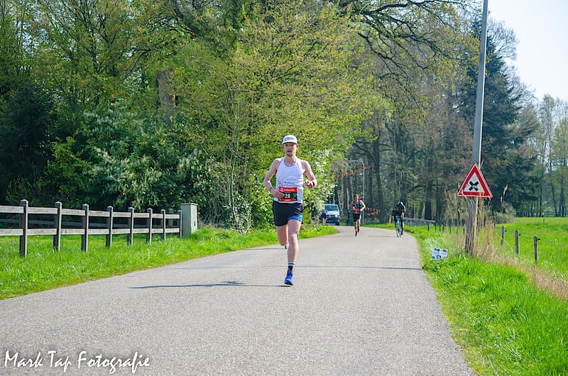 Running Solutions - Jorin Kamps - zo loop je de marathon sneller dan ooit tevoren